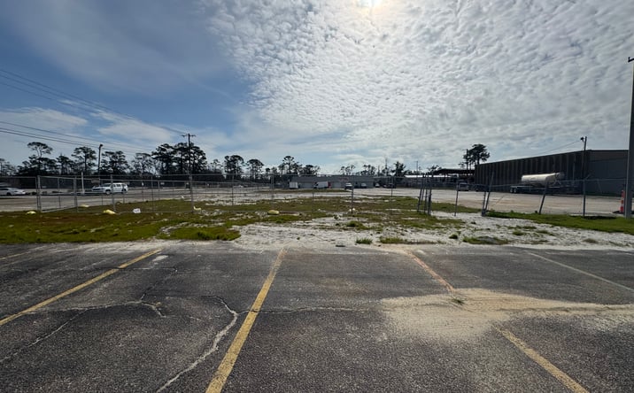Pictures of Land property located at 3300 Pontchartrain Dr, Slidell, LA 70458 for sales - image #1