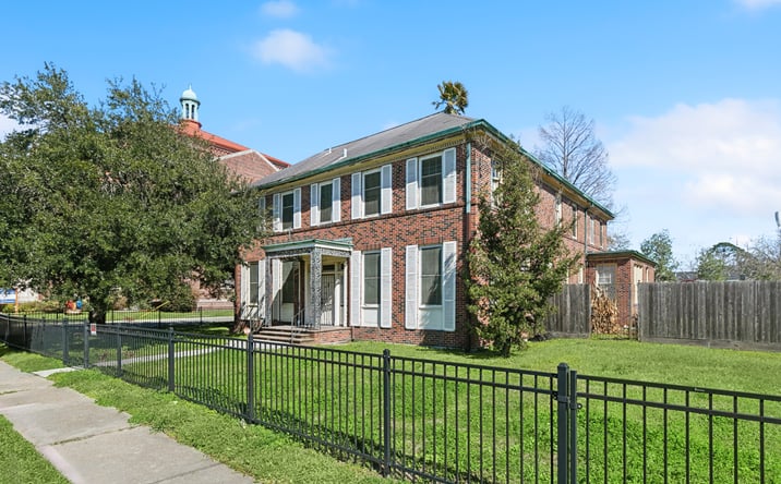 Pictures of Mixed Use property located at 1835 St Roch Ave, New Orleans, LA 70117 for sales - image #1