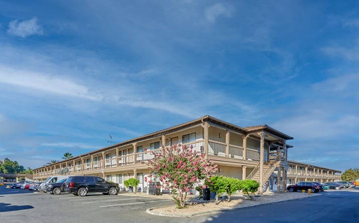 Pictures of Hospitality property located at 1581 Concord Ave, Concord, CA 94520 for sales - image #1