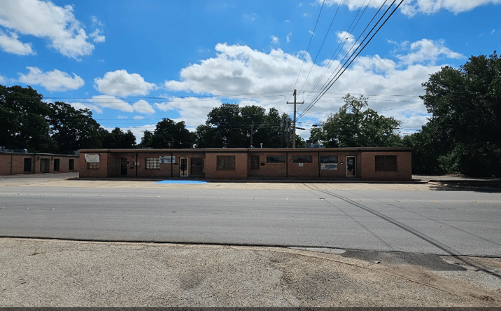 Pictures of Office, Retail property located at 217 S Leggett Dr, Abilene, TX 79605 for sales - image #1