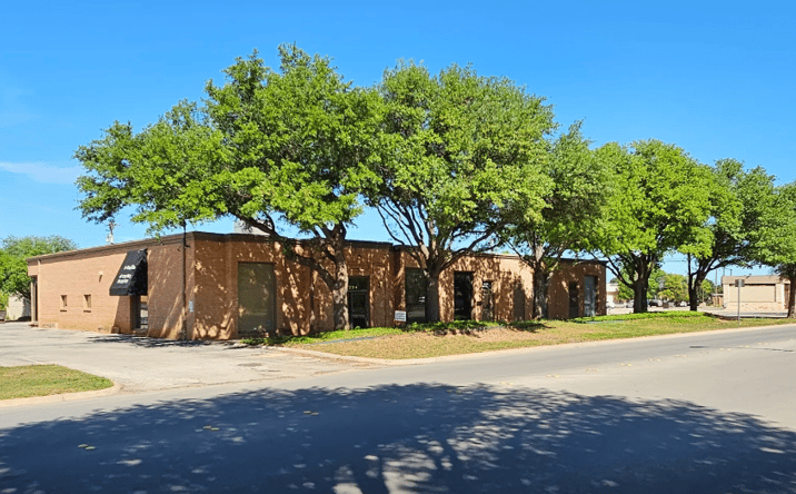 Pictures of Office, Retail property located at 216 S Leggett Dr, Abilene, TX 79605 for sales - image #1