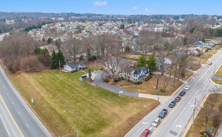Pictures of Retail, Office, Mixed Use property located at 806 Park Ave, Mount Airy, MD 21771 for sales - image #1