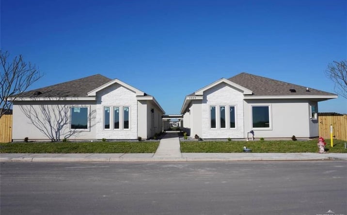 Pictures of Multifamily property located at 1024 N Abbey Avenue, Edinburg, TX 78541 for sales - image #1