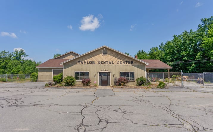 Pictures of Retail property located at 1306 Main St, Sanford, ME 04073 for sales - image #1