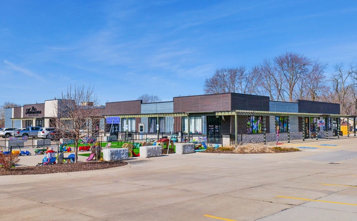 Pictures of Retail property located at 201 W 2nd Ave, Coal Valley, IL 61240 for sales - image #1