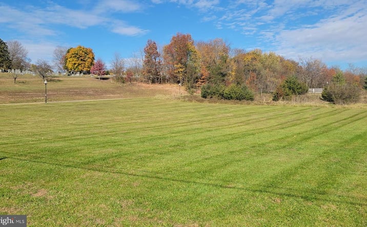 Pictures of Land property located at 884 W Main St, Emmitsburg, MD 21727, 886 W Main St, Emmitsburg, MD 21727 for sales - image #1