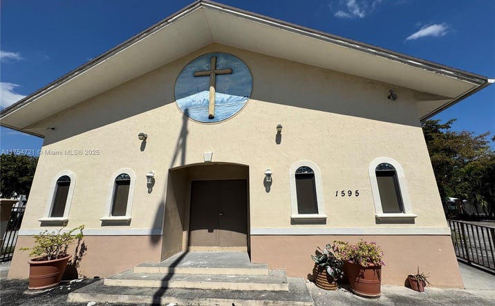 Pictures of Retail property located at 1595 NW 119th St, North Miami, FL 33167 for sales - image #1