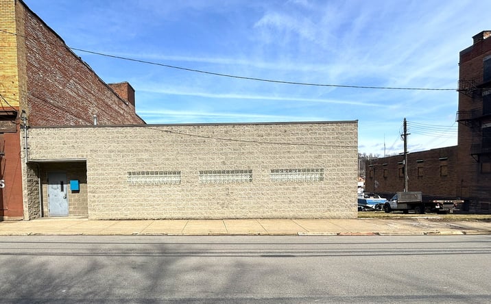 Pictures of Industrial property located at 1009 5th Ave, McKeesport, PA 15132 for sales - image #1