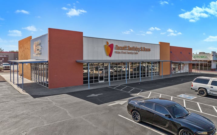 Pictures of Retail property located at 2990 S 6th Ave, Tucson, AZ 85713 for sales - image #1