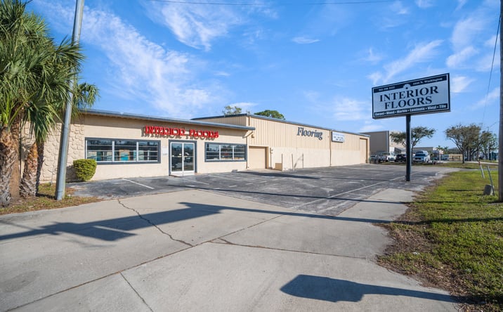 Pictures of Industrial, Office, Retail property located at 4444 N Washington Blvd, Sarasota, FL 34234 for sales - image #1