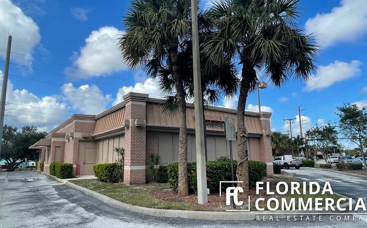 Pictures of Retail property located at 726 SW Federal Hwy, Stuart, FL 34994 for sales - image #1