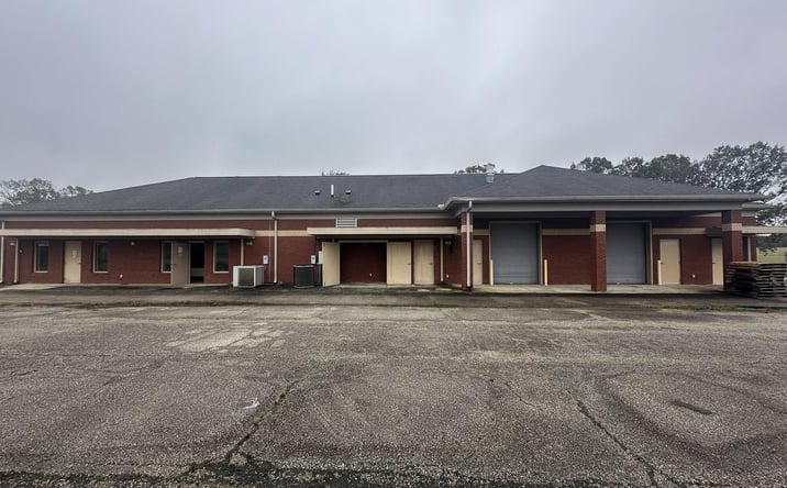 Pictures of Industrial, Office property located at 645 Lucy Black Rd, Bolivar, TN 38008 for sales - image #1