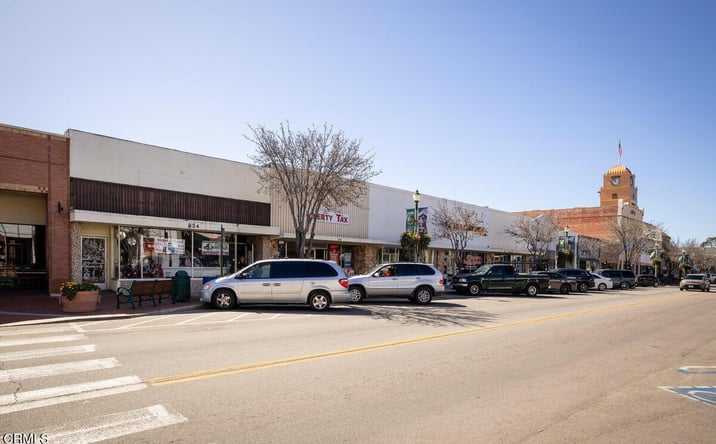 Pictures of Mixed Use property located at 924 E Main Street, Santa Paula, CA 93060 for sales - image #1