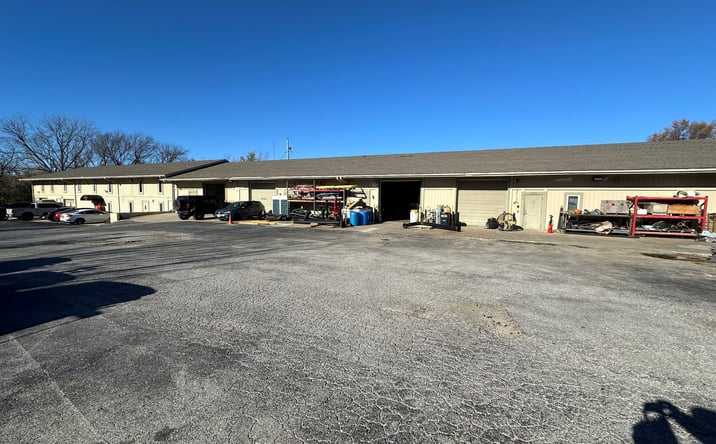 Pictures of Industrial property located at 11632 Grandview Rd, Kansas City, MO 64137 for sales - image #1