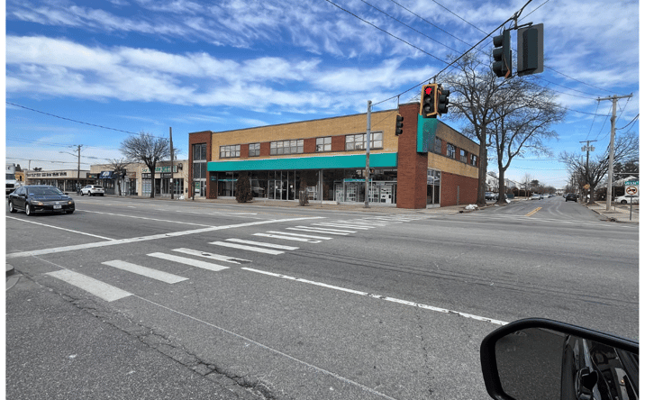 Pictures of Office, Retail property located at 450 Jericho Turnpike, Mineola, NY 11501 for sales - image #1