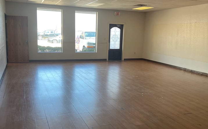 Pictures of Retail property located at 3260 US-175, Kaufman, TX 75142 for sales - image #1