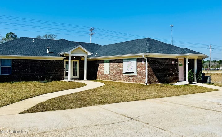 Pictures of Office, Retail property located at 21238 US 49, Saucier, MS 39574 for sales - image #1