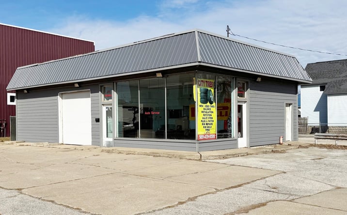 Pictures of Retail property located at 200 Salzburg Avenue, Bay City, MI 48706 for sales - image #1