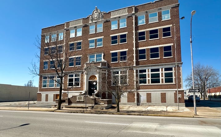 Pictures of Multifamily property located at 510 S Wall Ave, Joplin, MO 64801 for sales - image #1