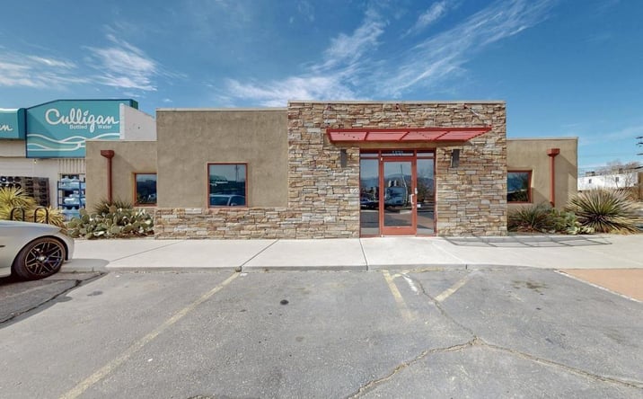 Pictures of Retail property located at 1121 SAN MATEO Boulevard NE, Albuquerque, NM 87110 for sales - image #1