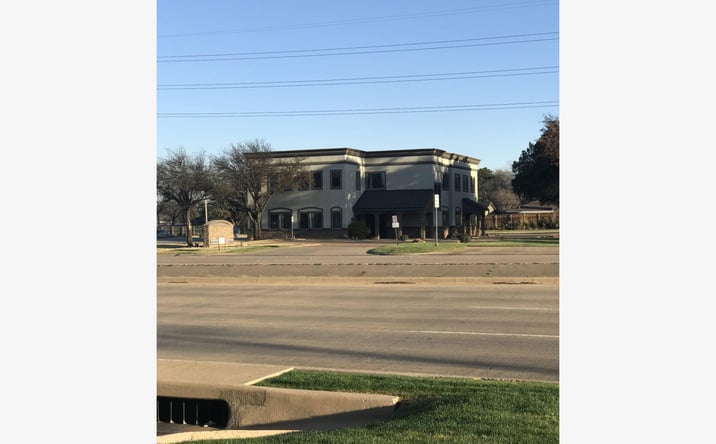 Pictures of Office property located at 2425 W Pioneer Pkwy, Arlington, TX 76013 for sales - image #1