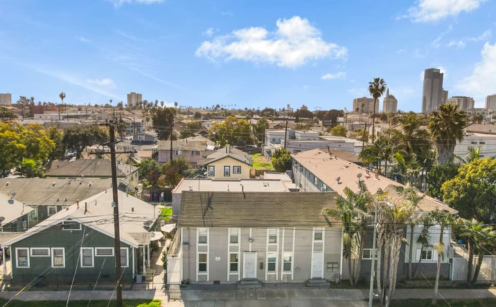 Pictures of Multifamily property located at 1060 E 6th St, Long Beach, CA 90802 for sales - image #1