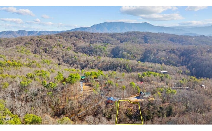image of property at 1458 OLD KNOXVILLE HWY Sevierville TN 37876
