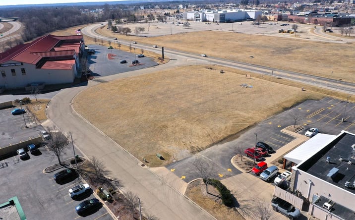 Pictures of Land, Retail property located at IL-91, Peoria, IL 61615 for sales - image #1