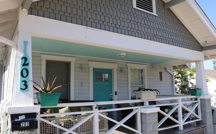 Pictures of Multifamily property located at 203 N Oleander Avenue, Daytona Beach, FL 32118 for sales - image #1