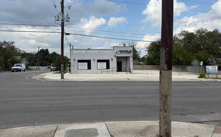 Pictures of Office, Retail property located at 1443 W Hildebrand Ave, San Antonio, TX 78201 for sales - image #1