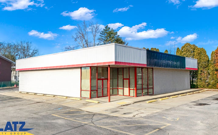 Pictures of Retail property located at 2727 Parkman Rd NW, Warren, OH 44485 for sales - image #1