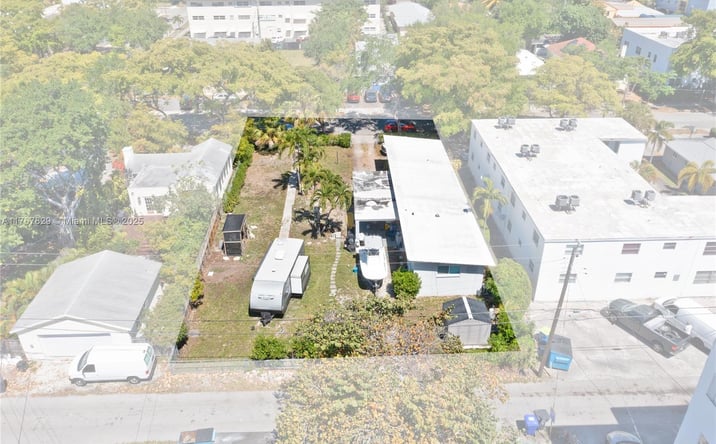 Pictures of Land, Multifamily property located at 1946 Madison St, Hollywood, FL 33020 for sales - image #1