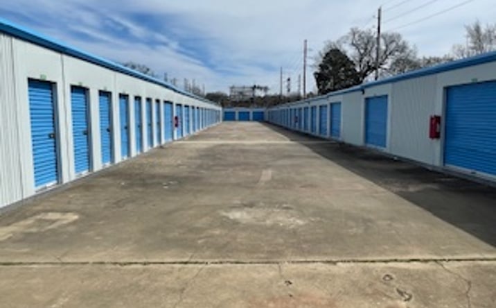 Pictures of Self Storage property located at 255 S Louise St, Atlanta, TX 75551 for sales - image #1