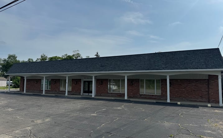 Pictures of Office, Industrial property located at 5665 Auburn Rd, Shelby Township, MI 48317 for sales - image #1