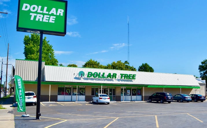 Pictures of Retail property located at 251 N Broad St, Carlinville, IL 62626 for sales - image #1
