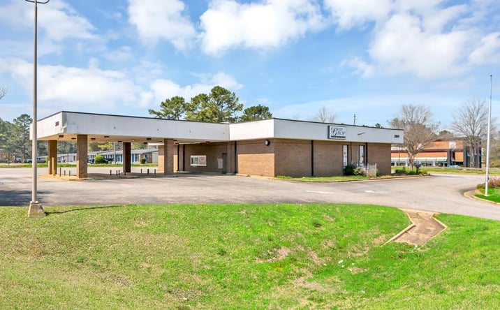 Pictures of Retail, Office, Mixed Use, Special Purpose, Business for Sale property located at 2801 N Slappey Blvd, Albany, GA 31701 for sales - image #1