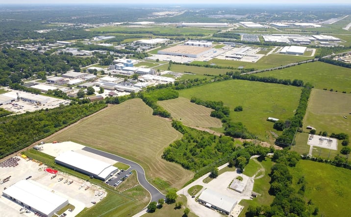 Pictures of Land property located at 13705 Arrington Rd, Grandview, MO 64030 for sales - image #1