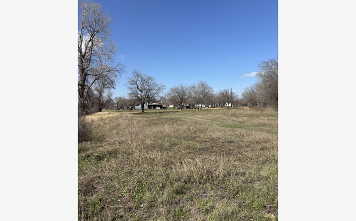 Pictures of Land, Mixed Use, Multifamily, Office property located at 17423 Fx Ball Dr, Elmendorf, TX 78112 for sales - image #1