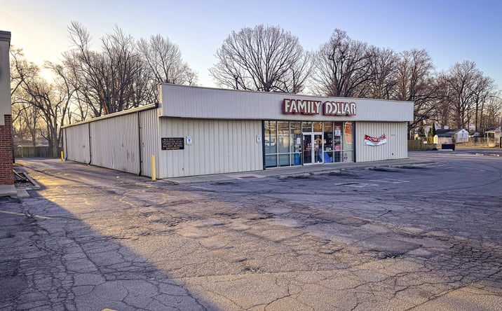 Pictures of Retail property located at 6441 Bluffton Road, Fort Wayne, IN 46819 for sales - image #1