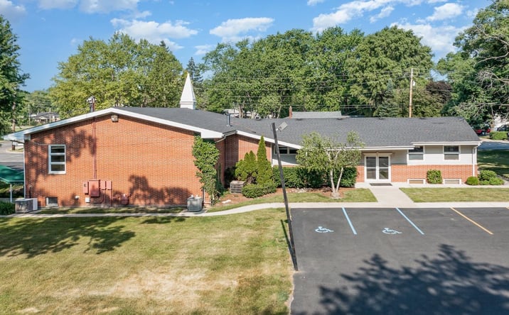 Pictures of Office property located at 939 S Wisconsin Street, Hobart, IN 46342 for sales - image #1