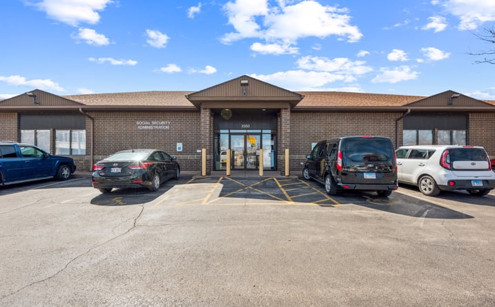 Pictures of Office property located at 2350 4th Ave, Rock Island, IL 61201 for sales - image #1