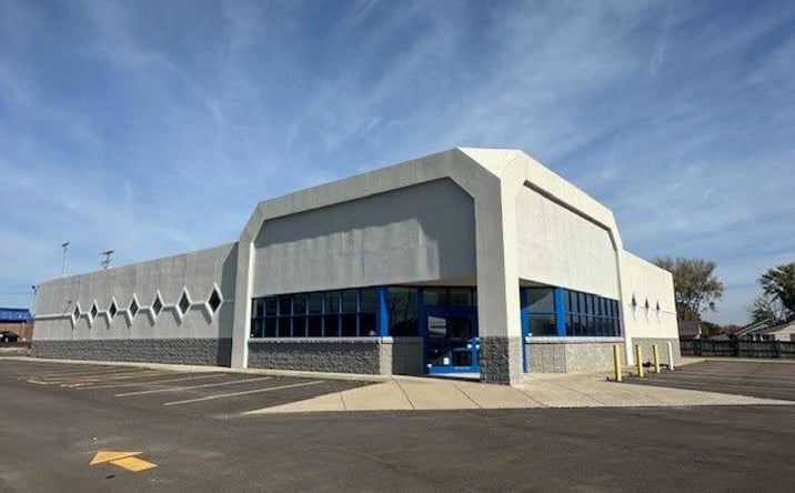 Pictures of Retail property located at 634 N Bardstown Rd, Mount Washington, KY 40047 for sales - image #1