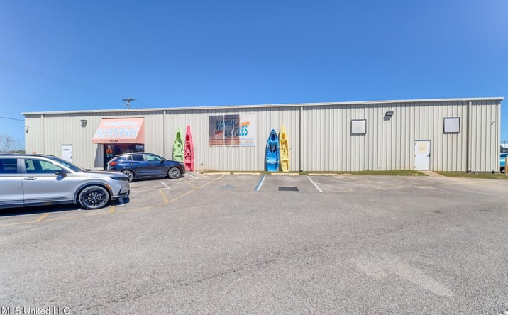 Pictures of Retail property located at 15240 Creosote Road, Gulfport, MS 39503 for sales - image #1