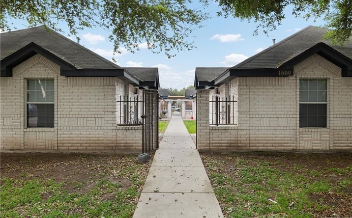 Pictures of Multifamily property located at 1609 Nassau Street, Edinburg, TX 78541 for sales - image #1
