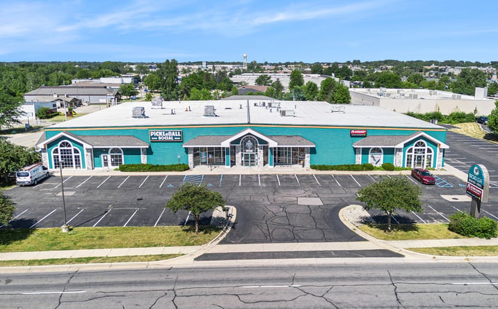Pictures of Retail property located at 2875 - 2885 Lake Eastbrook Blvd SE, Kentwood, MI 49512 for sales - image #1