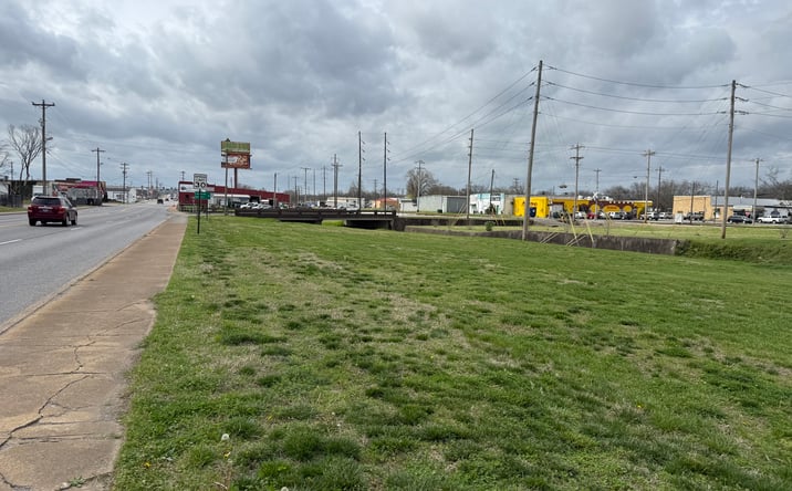 Pictures of Land property located at 150 S Cumberland St, Lebanon, TN 37087 for sales - image #1