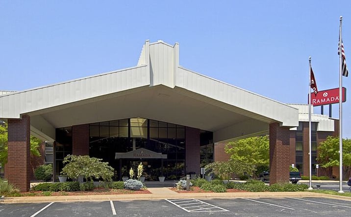 Pictures of Hospitality property located at 3020 Utica Ridge Rd, Bettendorf, IA 52722 for sales - image #1
