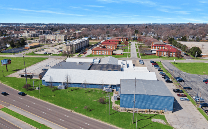 Pictures of Special Purpose property located at 904 Four Seasons Rd., Bloomington, IL 61701 for sales - image #1