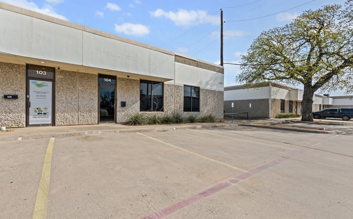 image of property at 11127 SHADY TRAIL LN # 104 Dallas TX 75229