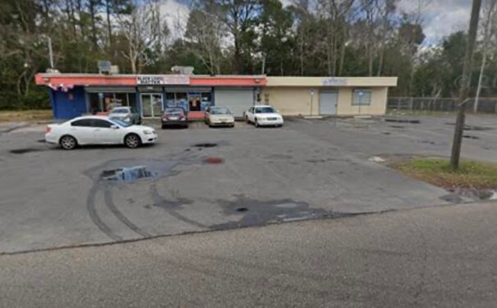 Pictures of Mixed Use property located at 9335 NORFOLK Boulevard, Jacksonville, FL 32208 for sales - image #1